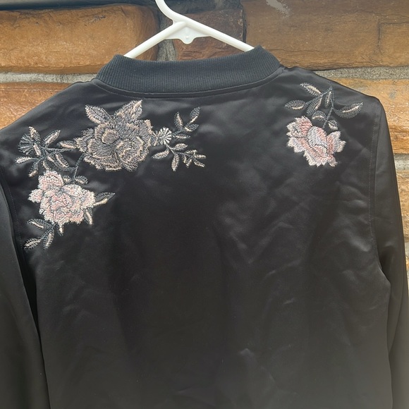 Cute vs jacket - Picture 8 of 14